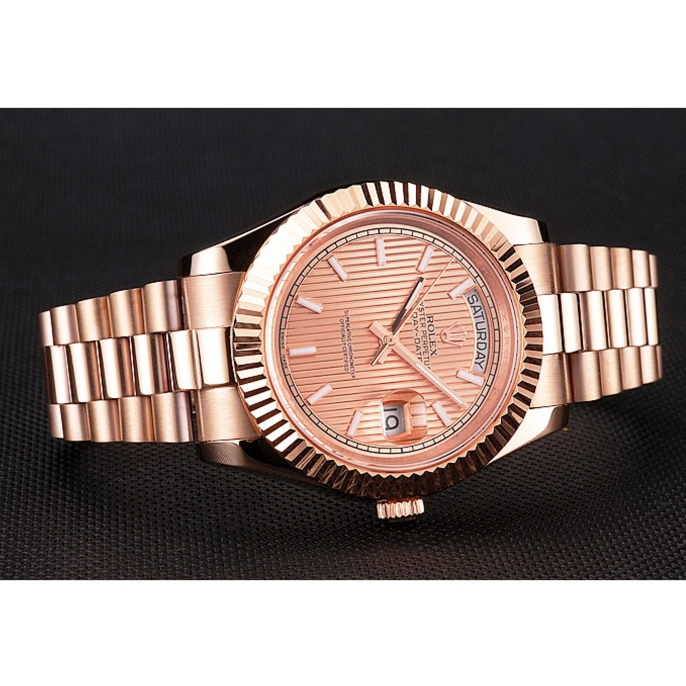 Aaa replica watch 40 Etched Day Rose Bracelet Rose Rolex And Swiss Gold Date Gold Dial Case 0716